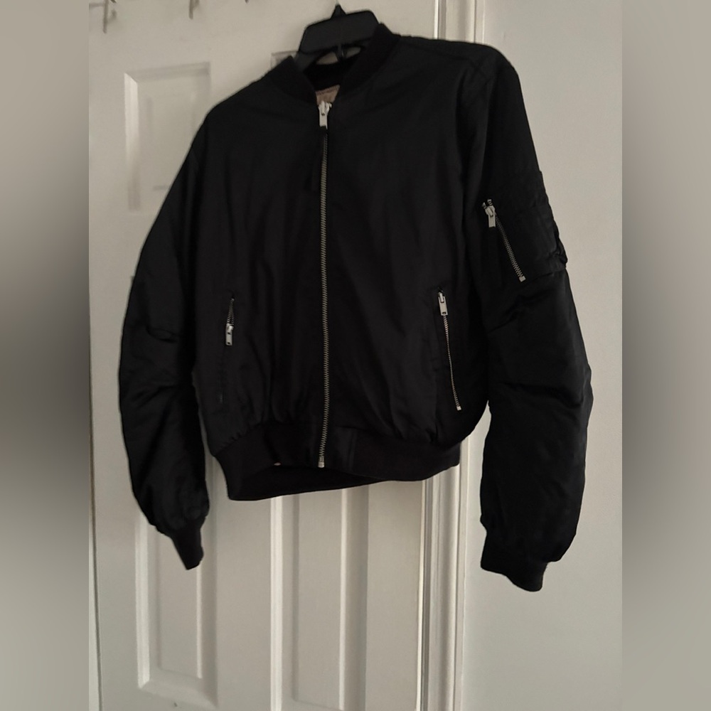 GAP Quilted Jacket with Black and Cream Accents